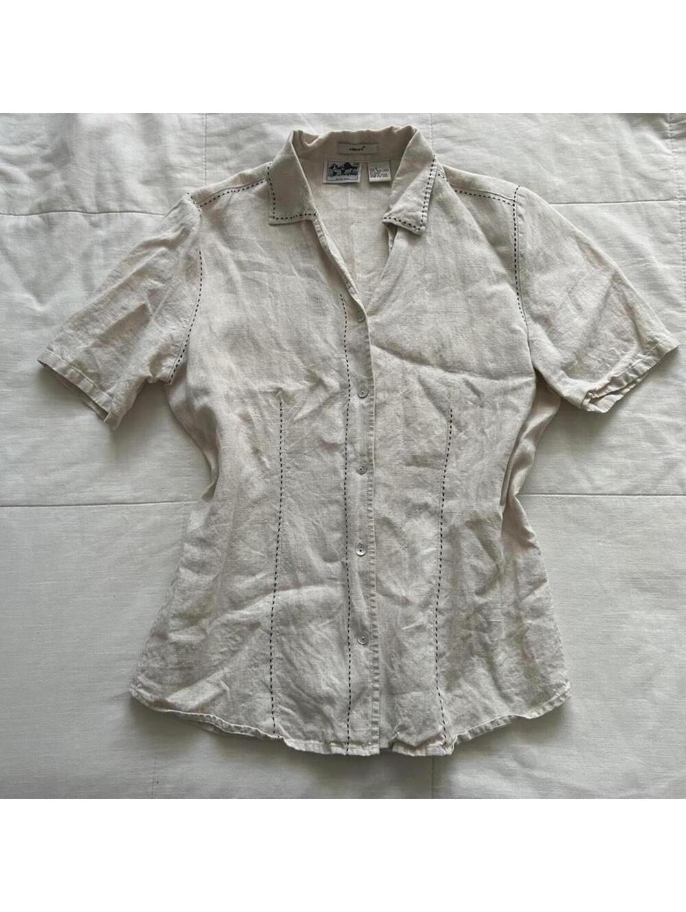 Cream linen button up short sleeve shirt with black stitching Size Small